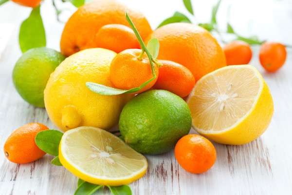 Лимон, апельсины и мандарины