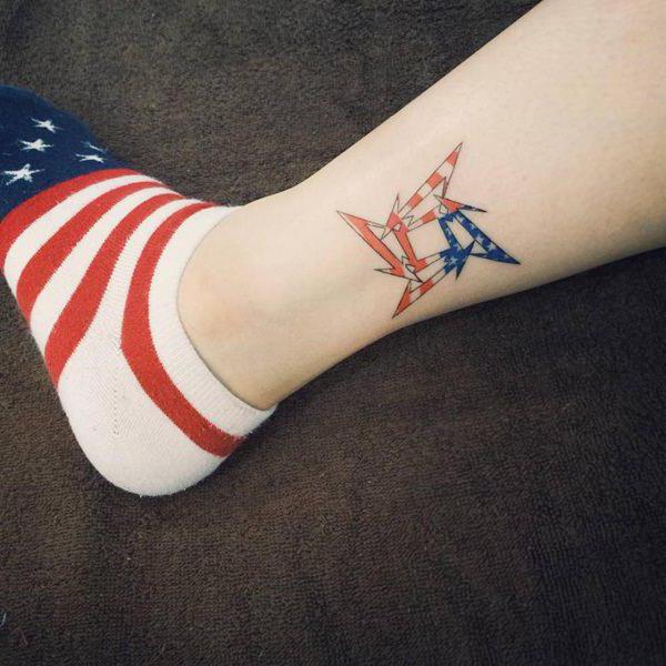 красивые татуировки для девушек на ноге фото