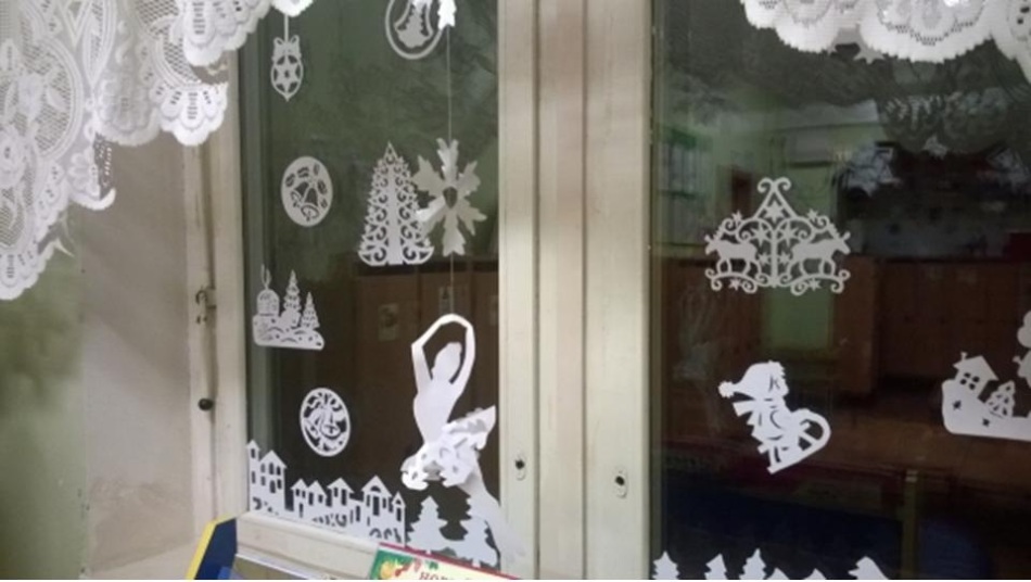 Шаблоны ангелов и балерин на окнах детского сада, дома или офиса, пример 11