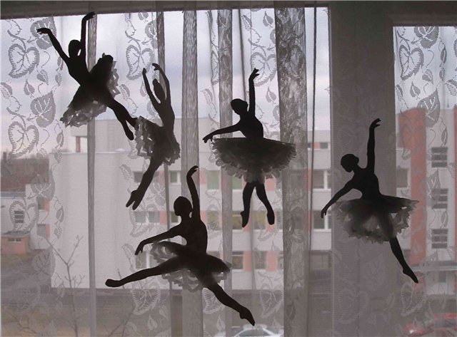 Шаблоны ангелов и балерин на окнах детского сада, дома или офиса, пример 10