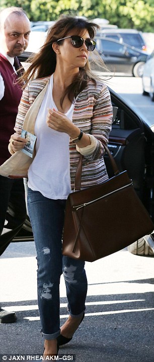 Kourtney Kardashian arrives at Casa Vega in Sherman Oaks to meet her sisters Khloe and Kim for dinner