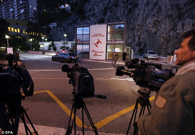 Global event: The press gather after it was announced the princess gave birth this evening