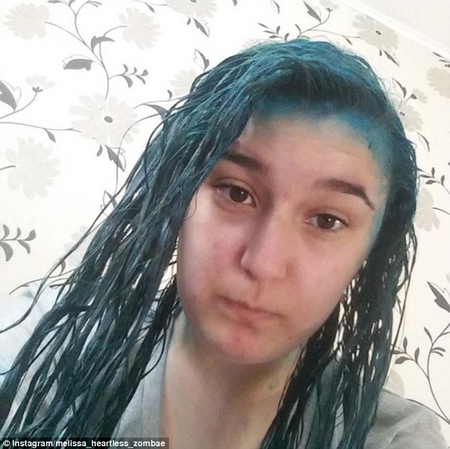 This woman ended up looking Smurf-like after getting blue hair dye on her forehead 