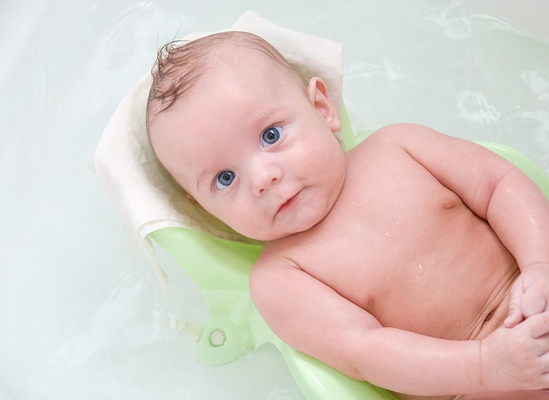 Для разных малышей может быть комфортной разная температура воды