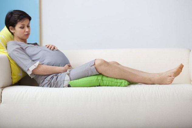 Боли в ногах при беременности - следствие возрастающей нагрузки на организм женщины