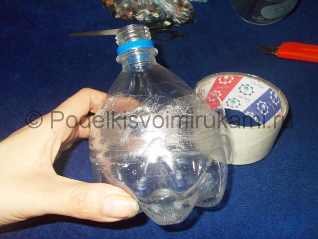 Кукла из пластиковых бутылок своими руками. Фото 3.