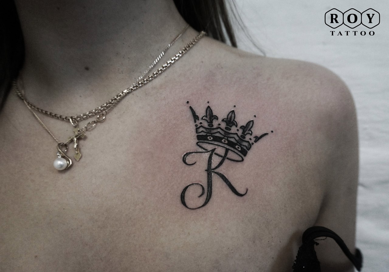 Что означает тату корона на руке
