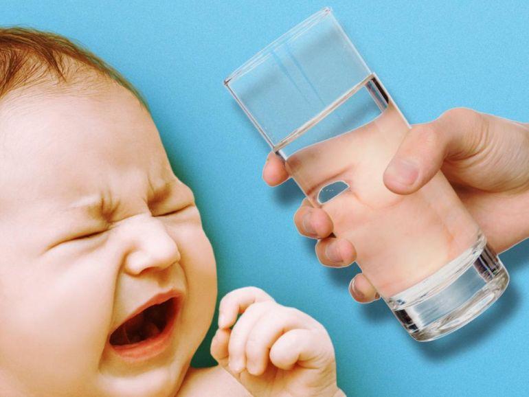 Малыш отказывается от воды