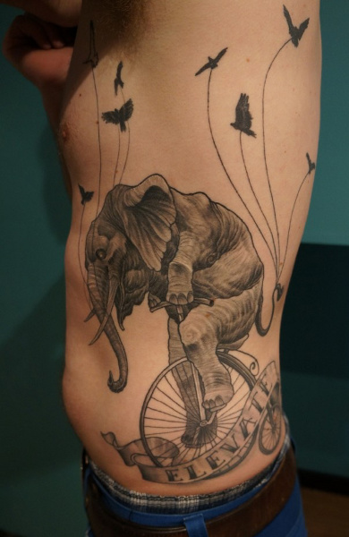 фото татуировка слон