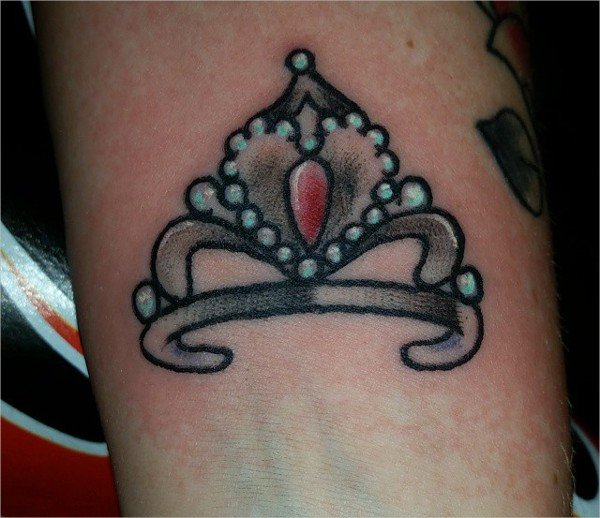 Crown Tattoo Designs For Ladies