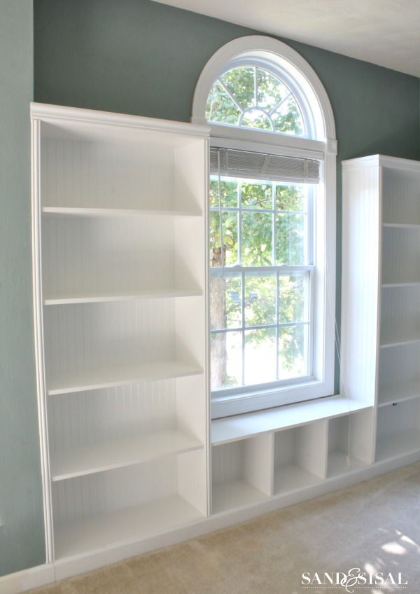 How to Build Built-in Bookshelves with beadboard + rope trim molding #3MDIY #3MPartner